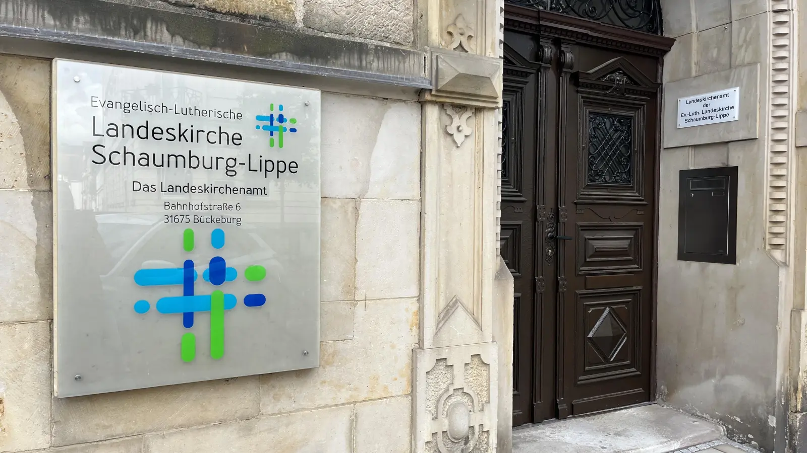 Die Landeskirche Schaumburg-Lippe warnt vor Betrügern, die sich als offizielle Kirchenvertreter vorstellen. (Foto: nd)