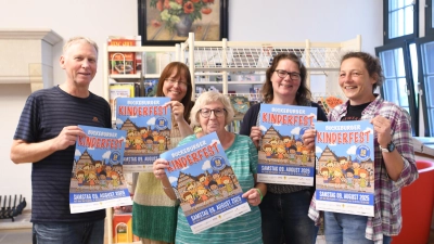 Stefan Reinecke, Corinna Brockhans, Monika Lange-Thiem, Kathrin Bormann und Heike Donath stellten das Programm vor.  (Foto: nd)