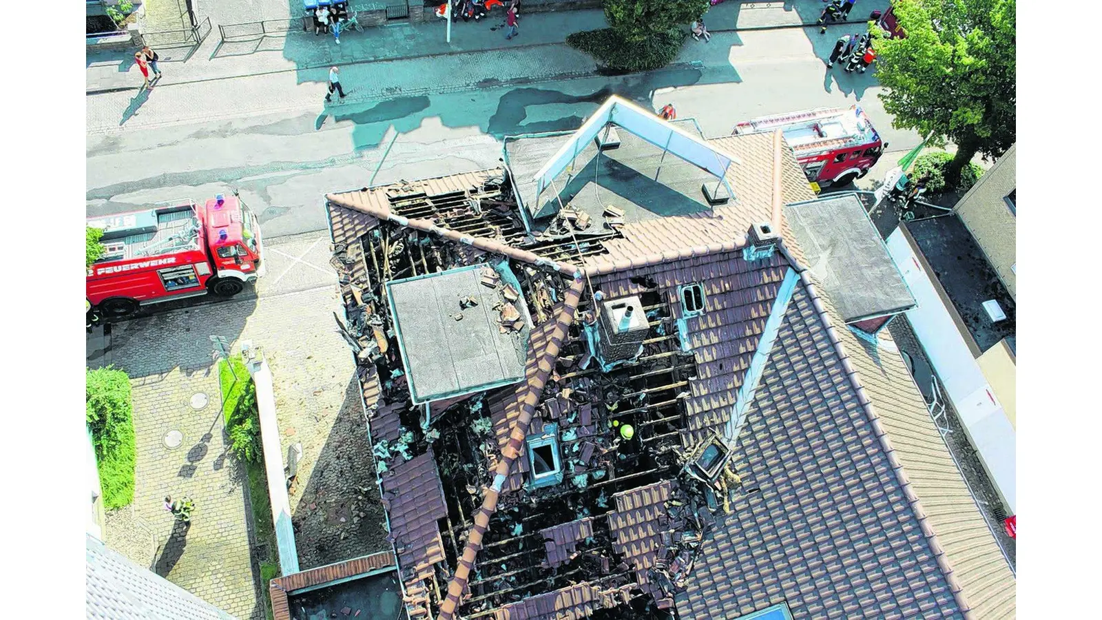 Feuerwehr-Großeinsatz am Jetenburger Hof (Foto: red)