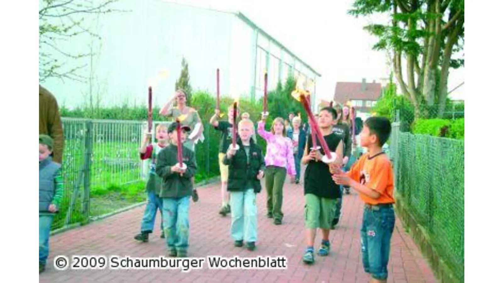 Rodenberger kommen in Scharen zum Osterfeuer (Foto: bb)