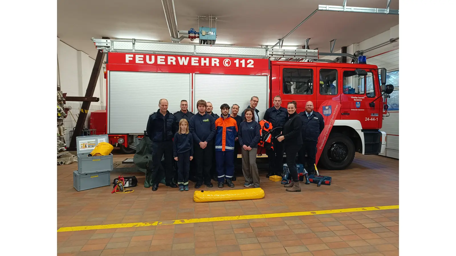 Ardagh Glass übergibt großzügige Spende an die Feuerwehr. (Foto: privat)