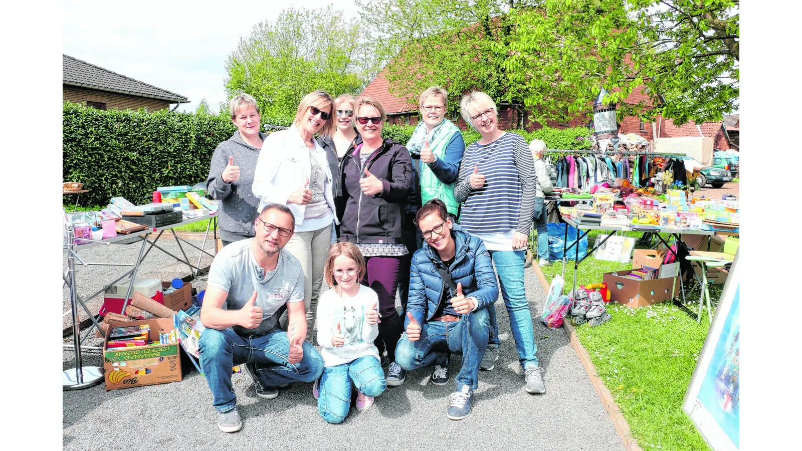 Flohmarkt zur Straße vorziehen (Foto: gi)