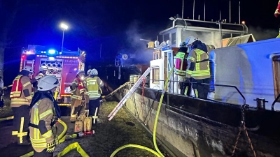An der Einsatzstelle: Die Feuerwehr. (Foto: Feuerwehr)