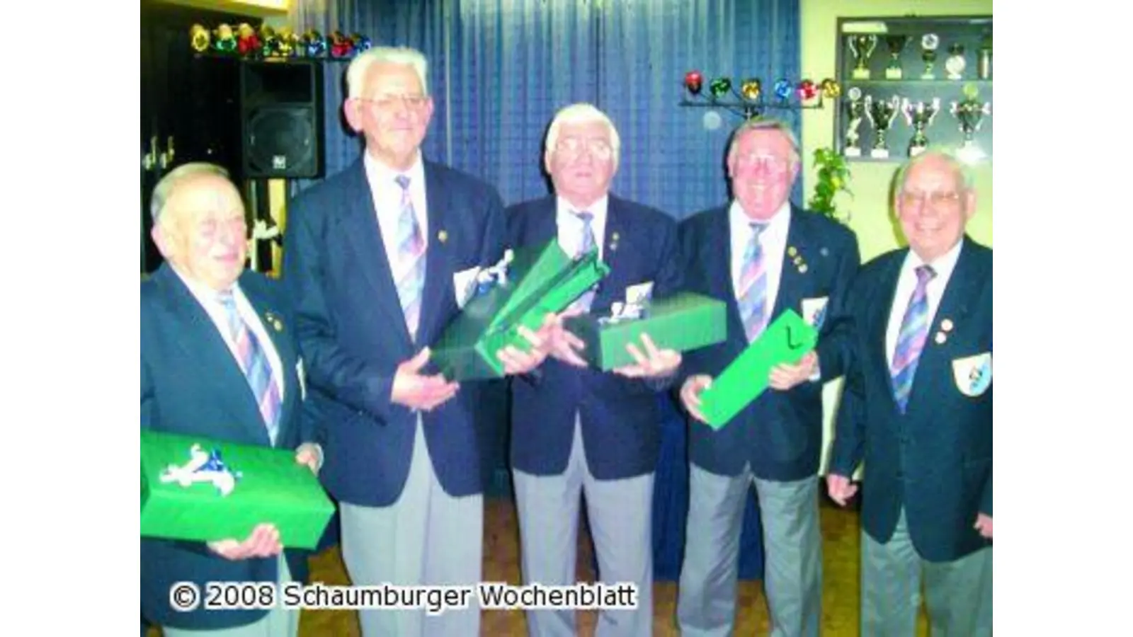 Antrag auf BSW-Mitgliedschaft findet eine breite MehrheitMännergesangverein ehrt für 25 Jahre Manfred Hermann (Foto: red)