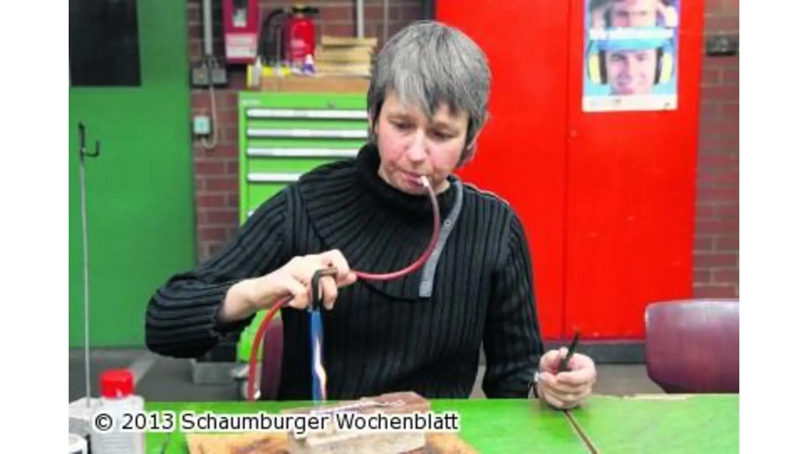 Mit Hammer und Schweißkolben (Foto: bb)