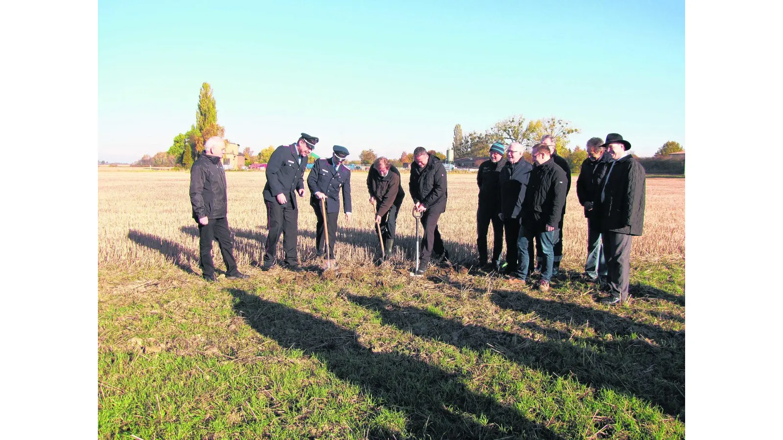 Erster Spatenstich für ein neues Feuerwehrgerätehaus (Foto: gk)
