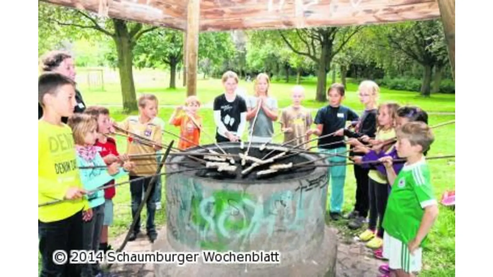 Spiele spielen und Stockbrot essen (Foto: bb)