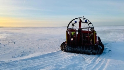 Auf dem Steinhuder Meer: Hovercraft der Feuerwehr.  (Foto: Feuerwehr)