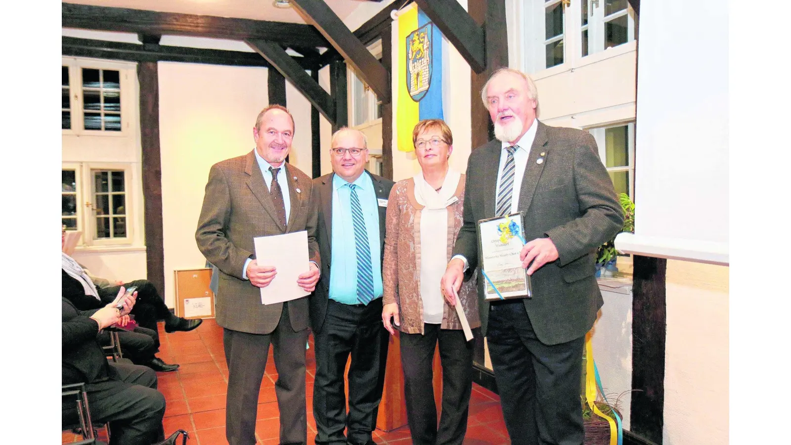Wunstorfer Shanty-Chor erhält den Ortspreis (Foto: tau)