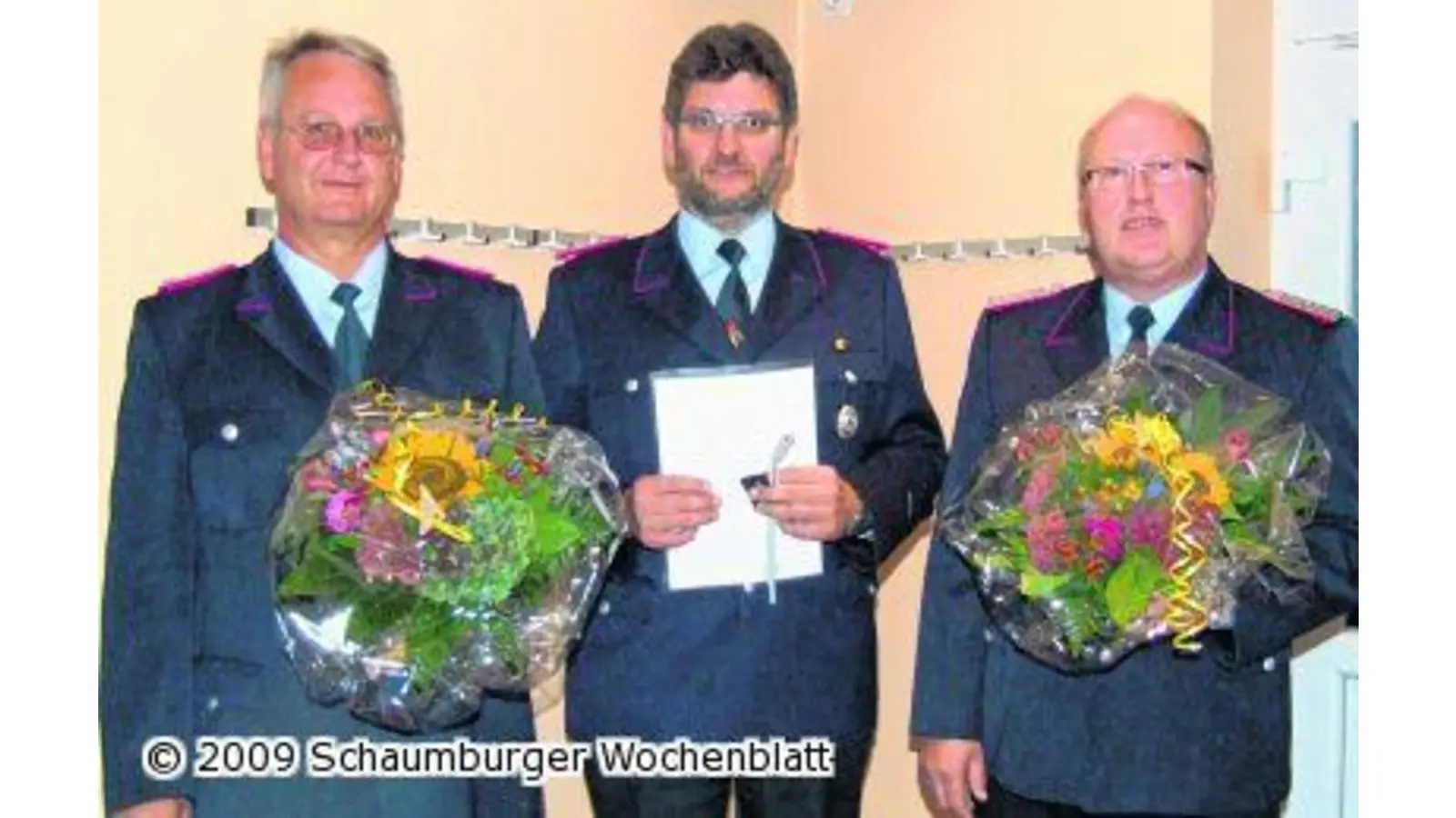 Neue Ehrenbeamte in den Feuerwehren (Foto: tt)