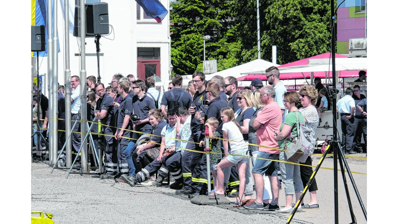 Die Kamaraden der Feuerwehren löschen und retten unter Zeitdruck (Foto: tr)