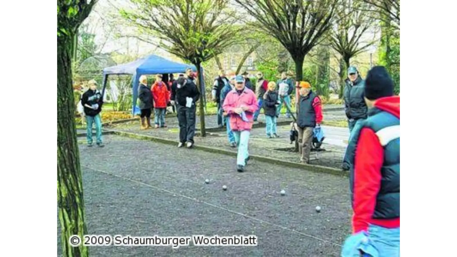 Sportler stürmen Nikolausboulen (Foto: em)