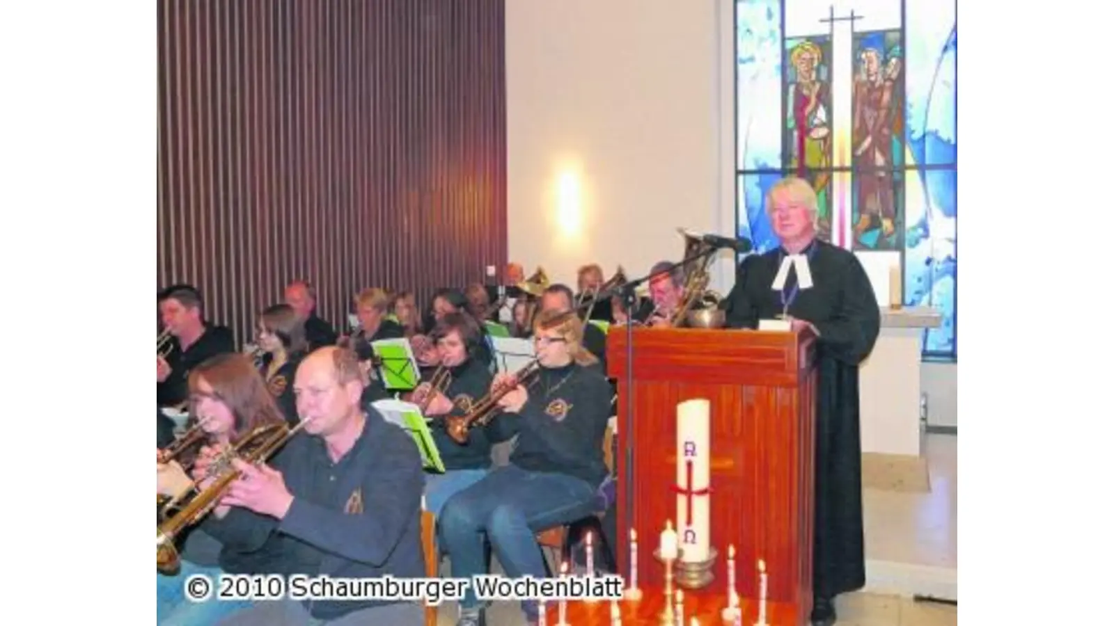 Lauenhagen weiht sanierte Friedhofskapelle ein (Foto: wtz)