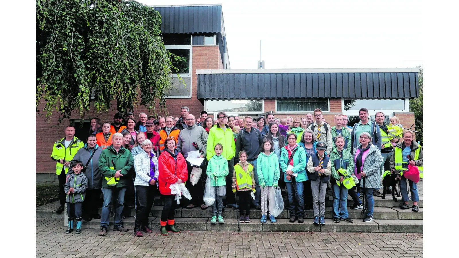 Rund 290 Helfer sammeln Verpackungen und mehr ein (Foto: bb)