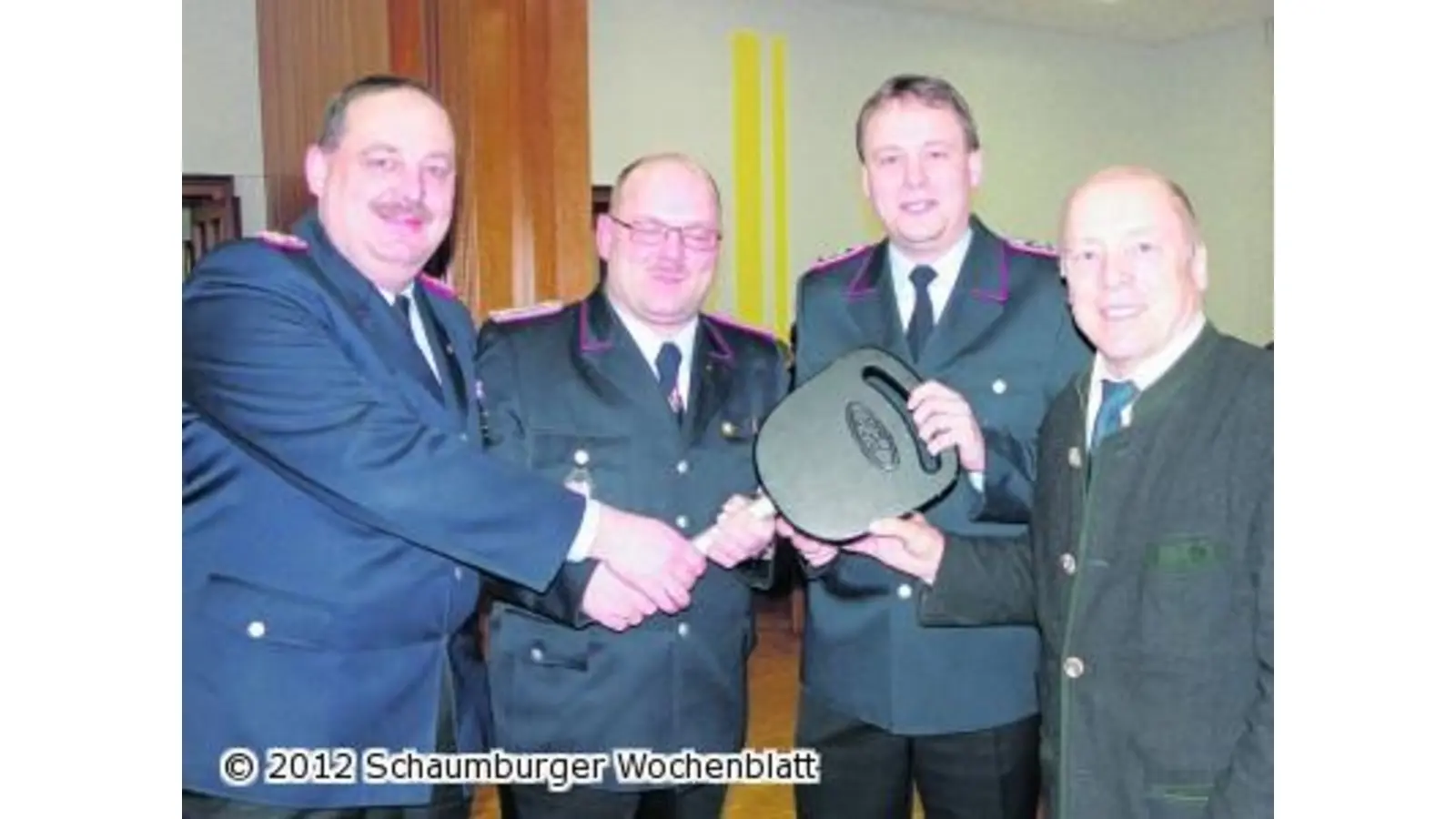 Zwei neue Transportwagen für Feuerwehr-Mannschaft (Foto: red)