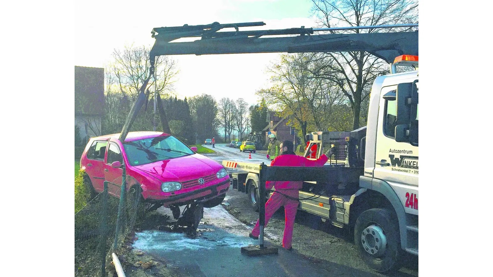 Betrunkener Fahranfänger kommt von der Straße ab (Foto: mh)