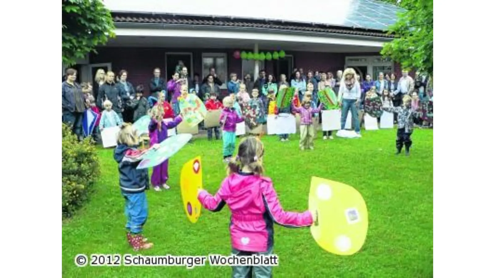Große Feier für die kleine Raupe (Foto: al)