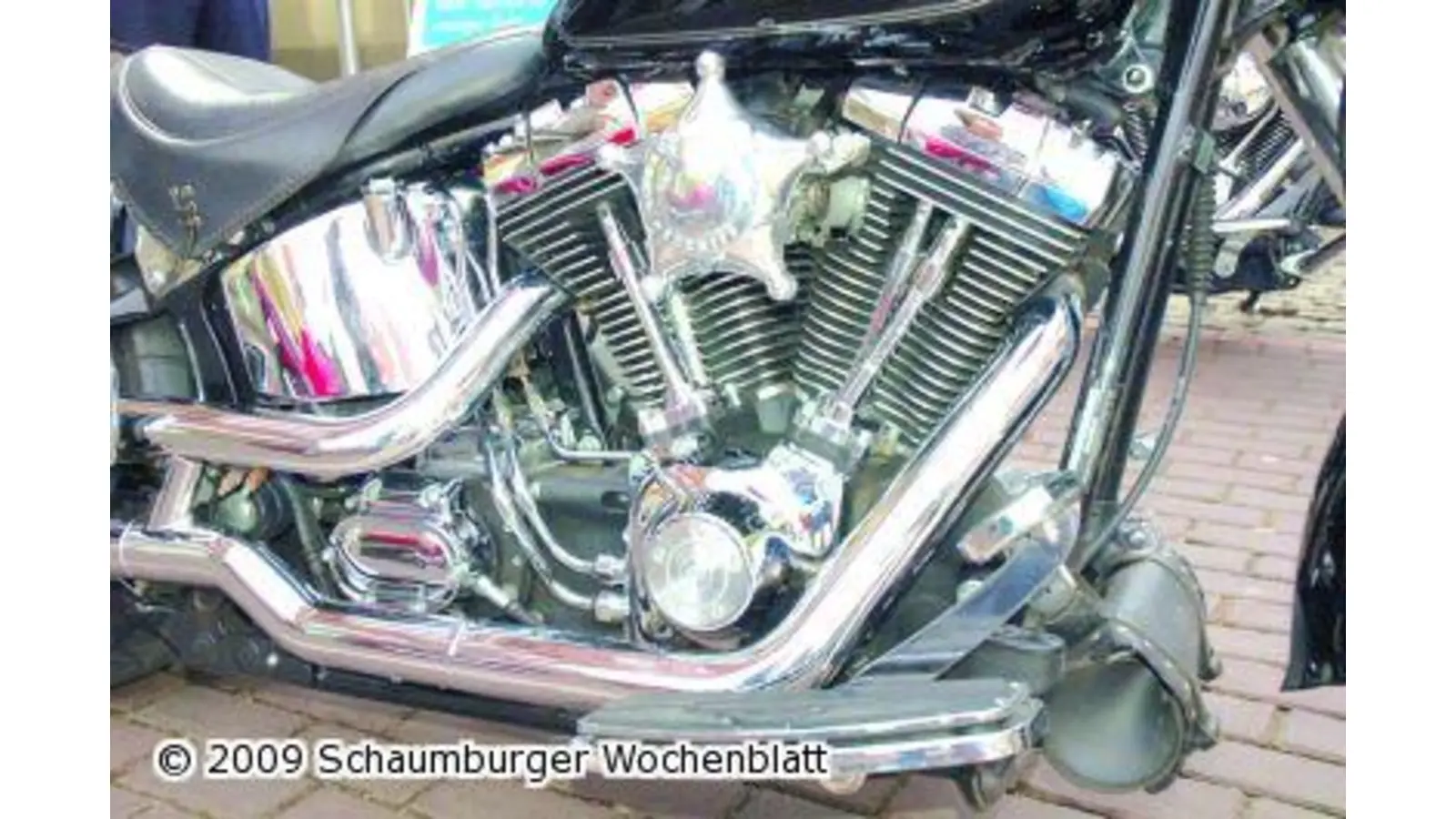 Stadthäger Harley-Treffen lockt zahlreiche Biker in die City (Foto: wtz)