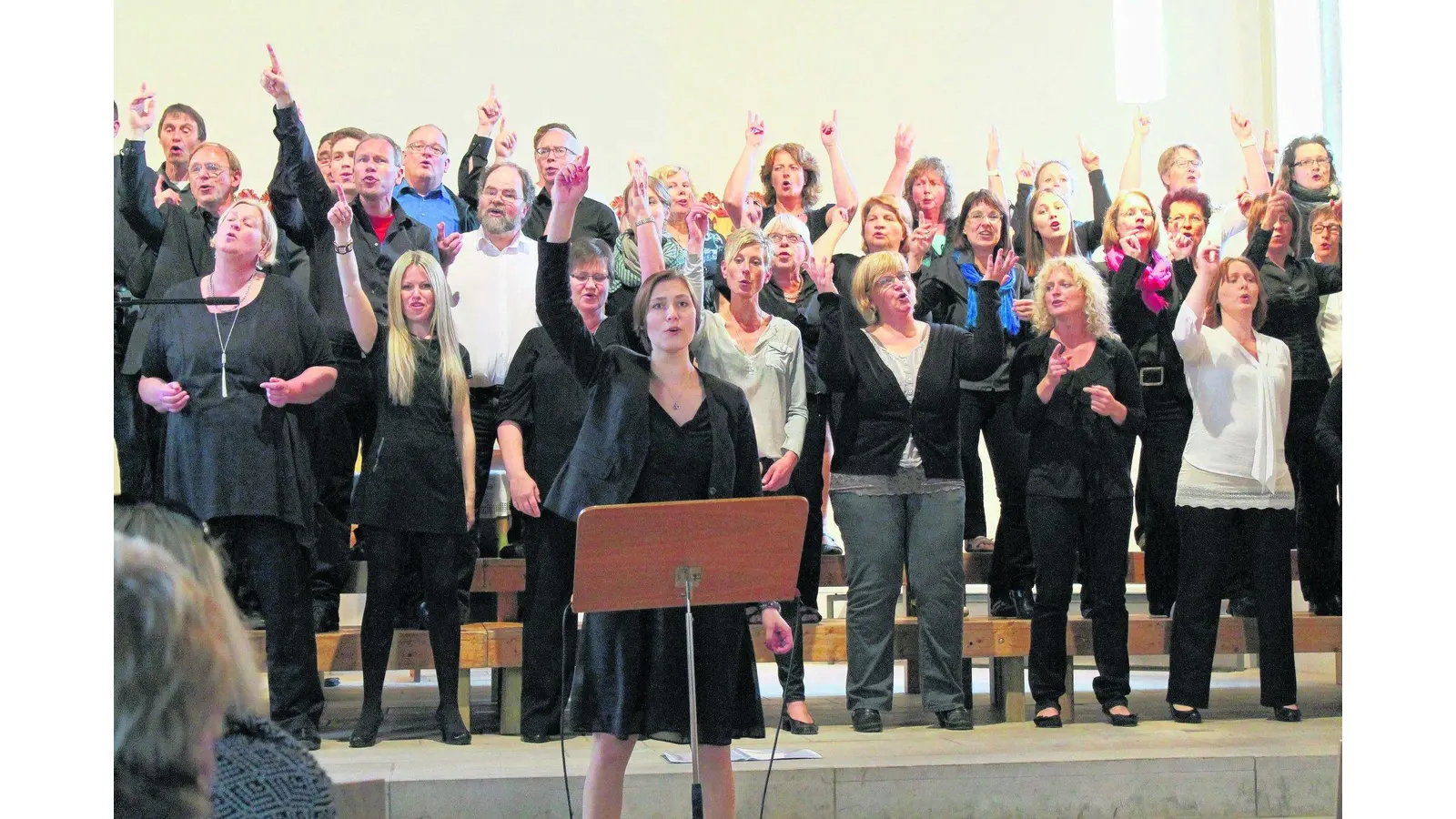 Eine ganze Kirche bebt (Foto: mk)