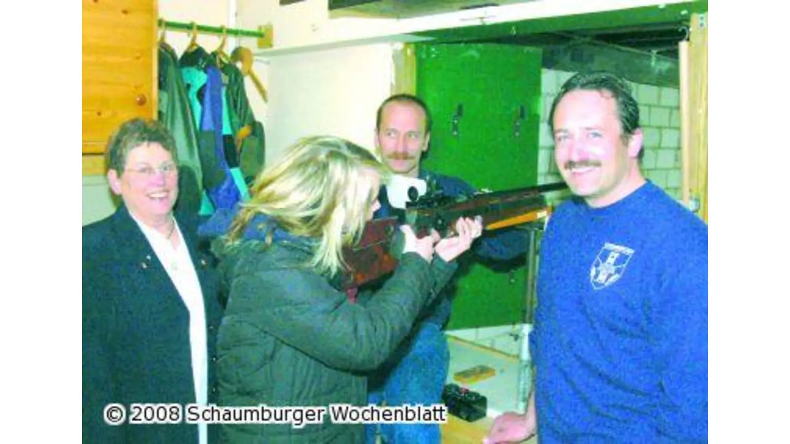 350 Besucher besichtigen das neue Kyffhäuser-Vereinsheim (Foto: km)