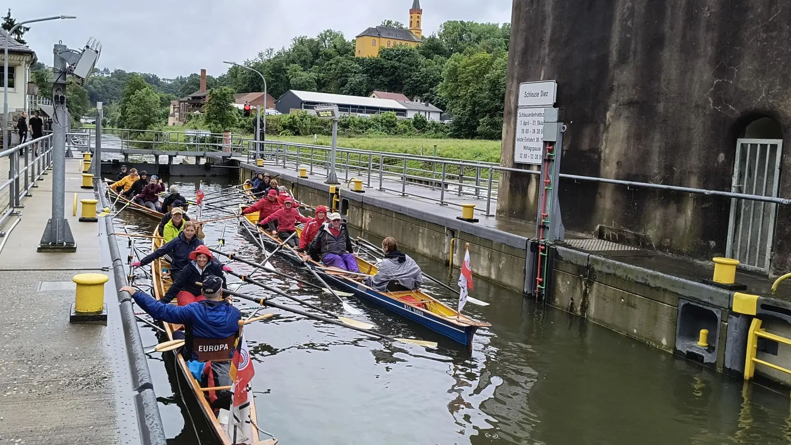 18 Schleusen mussten passiert werden, teilweise in Selbstbedienung. (Foto: privat)