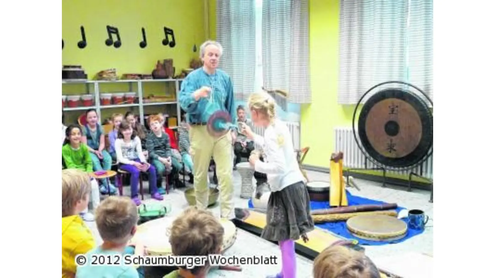 Röhrenglockenspiel und Donnerdose begeistern (Foto: pd)