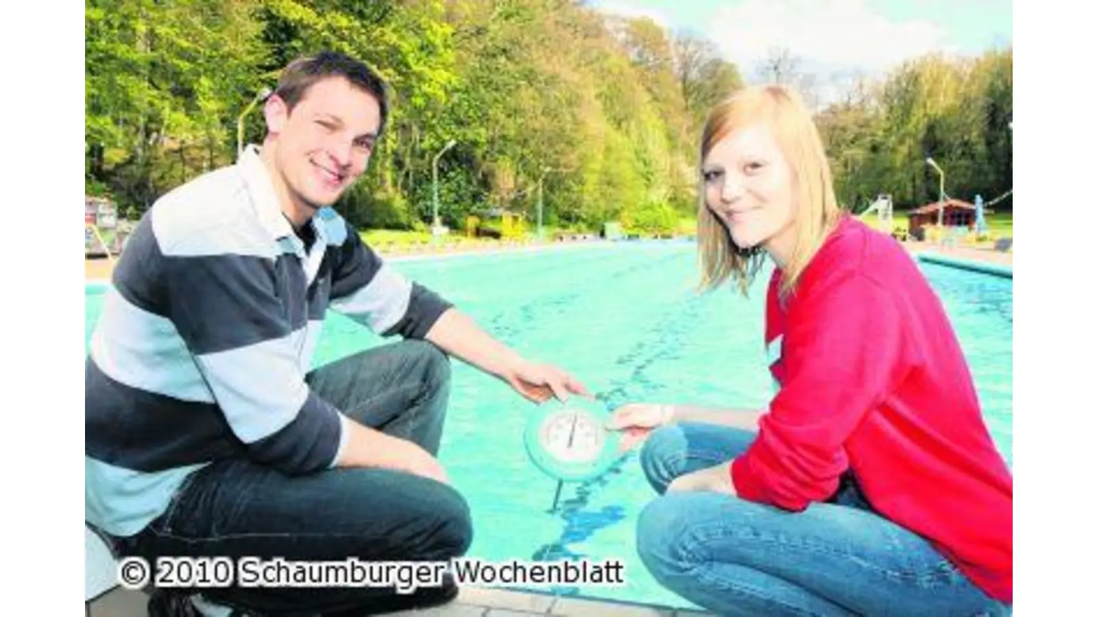 Frühschwimmer ziehen schon ihre Bahnen (Foto: bb)