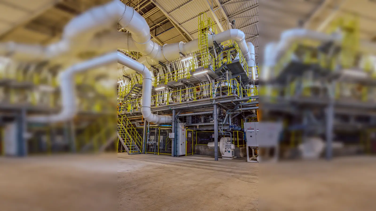 Die neue Hybrid-Schmelzwanne im Obernkirchener Ardagh-Werk soll einen Meilenstein auf dem Weg zur Dekarbonisierung der Glasindustrie setzen. (Foto: Portrait yourself - Inh. Niclas Flenter)