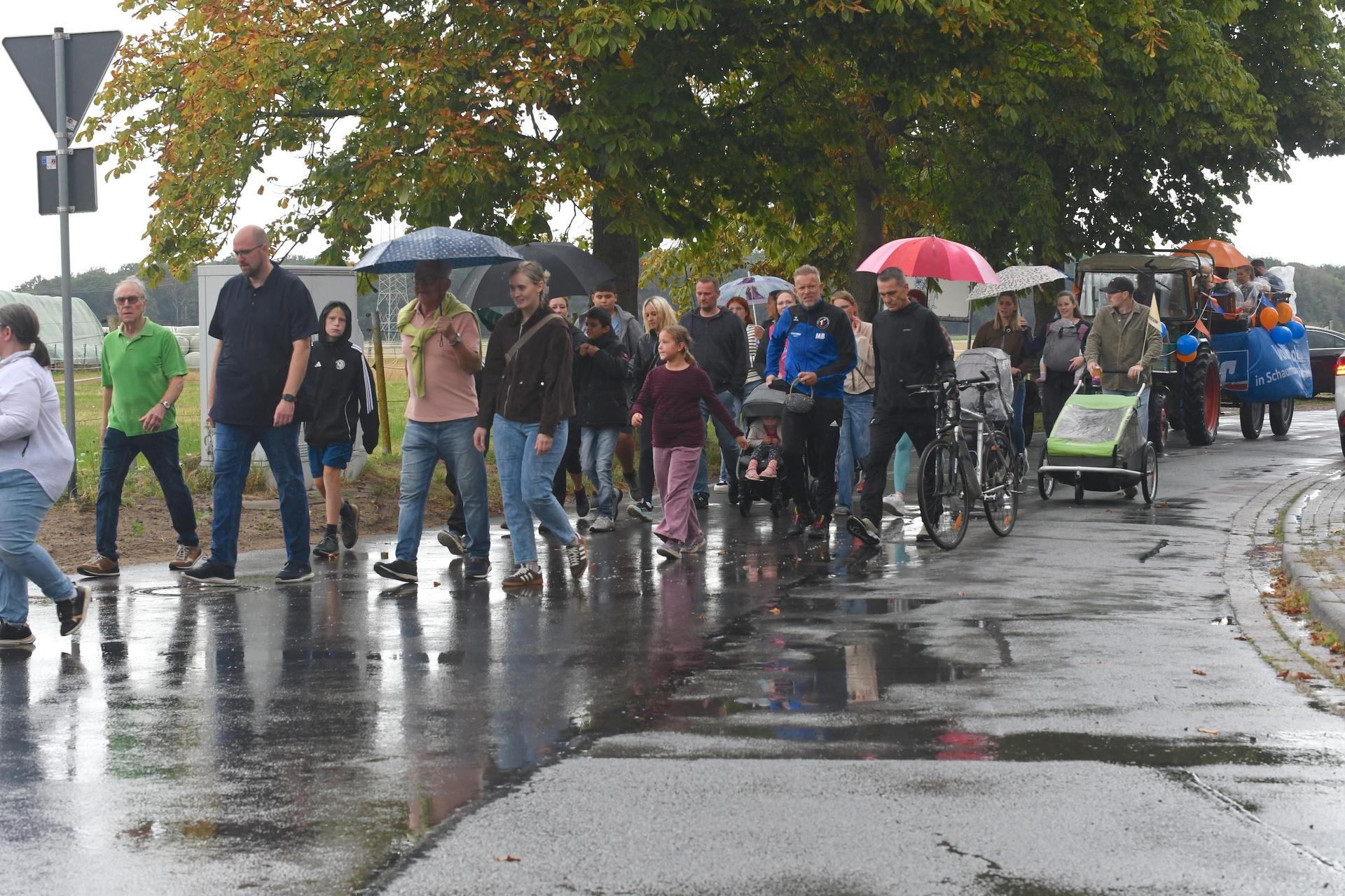 100 Jahre Feuerwehr Lindhorst. (Foto: NADINE DRESSLER)