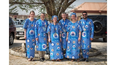 En Gruppenbild der deutschen Delegation zum 100. Jubiläum der Lutherischen Kirche in Nigeria. (Foto: LWF Albin Hillert)