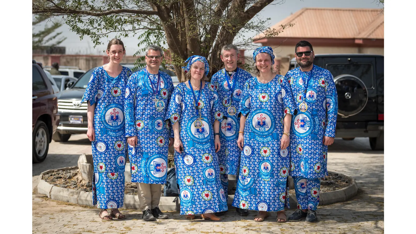 En Gruppenbild der deutschen Delegation zum 100. Jubiläum der Lutherischen Kirche in Nigeria. (Foto: LWF Albin Hillert)