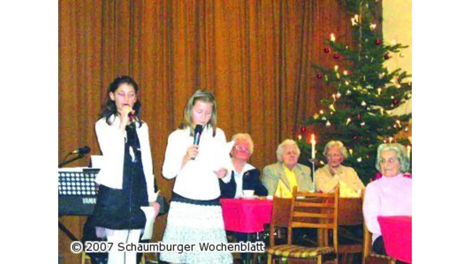 Kleine Künstler erfreuen Senioren (Foto: red)