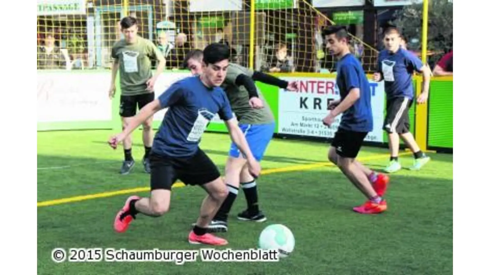 Fußball-Spaß zum Maifest auf Kunstrasen (Foto: bb)