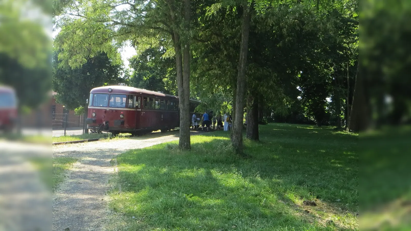 Der Förderverein Eisenbahn Rinteln-Stadthagen e. V. freut sich wieder Fahrten mit dem Schienenbus anbieten zu können. <br><br> (Foto: privat)
