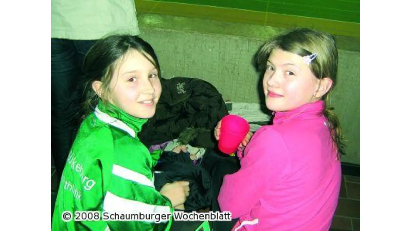 Schülerinnen freuen sich riesig über ihren Doppelsieg in Hannover (Foto: pp)