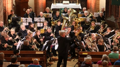 Bilderimpressionen zum 100-jährigen Jubiläum des Posaunenchores Altenhagen-Hagenburg. (Foto: gi)