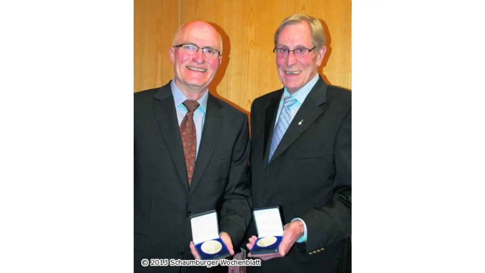 Zwei Stadtmedaillen und drei Ehrennadeln vergeben (Foto: wa)