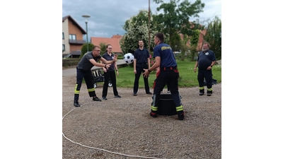 Auf dem Rundweg durch das Dorf warteten an fünf Stationen knifflige Herausforderungen auf die Teilnehmer.  (Foto: red)
