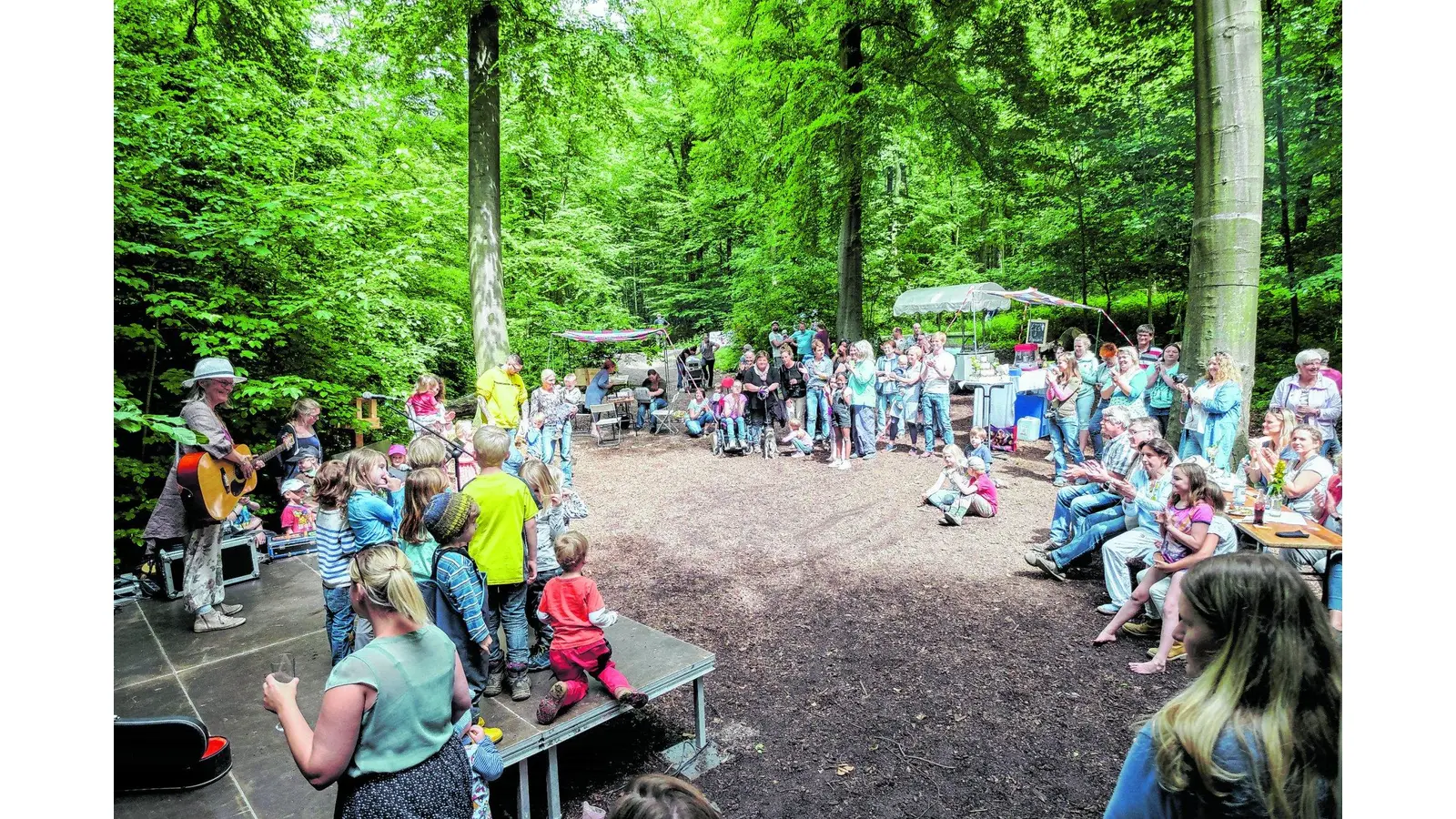 Geburtstagsfeier bei den Weltmäusen (Foto: em)