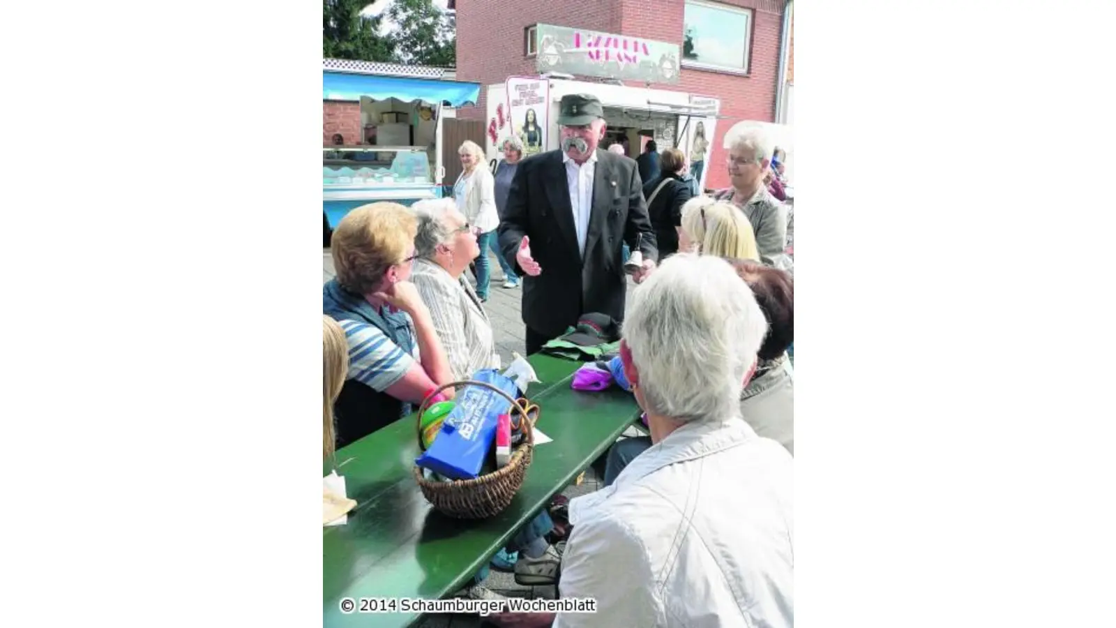 Schauer stören die Fete nicht (Foto: al)
