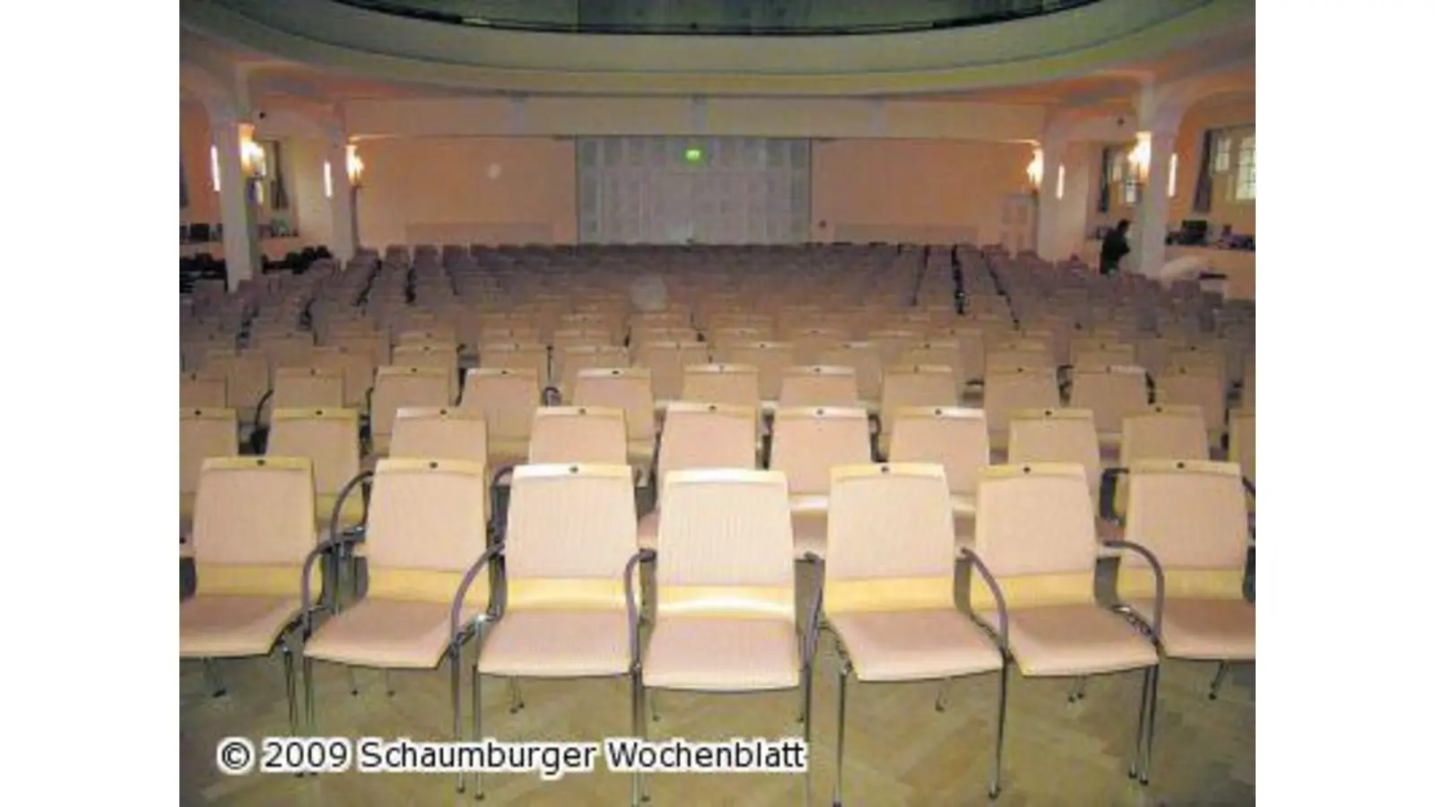 Neue Stühle für den Rathaussaal (Foto: red)