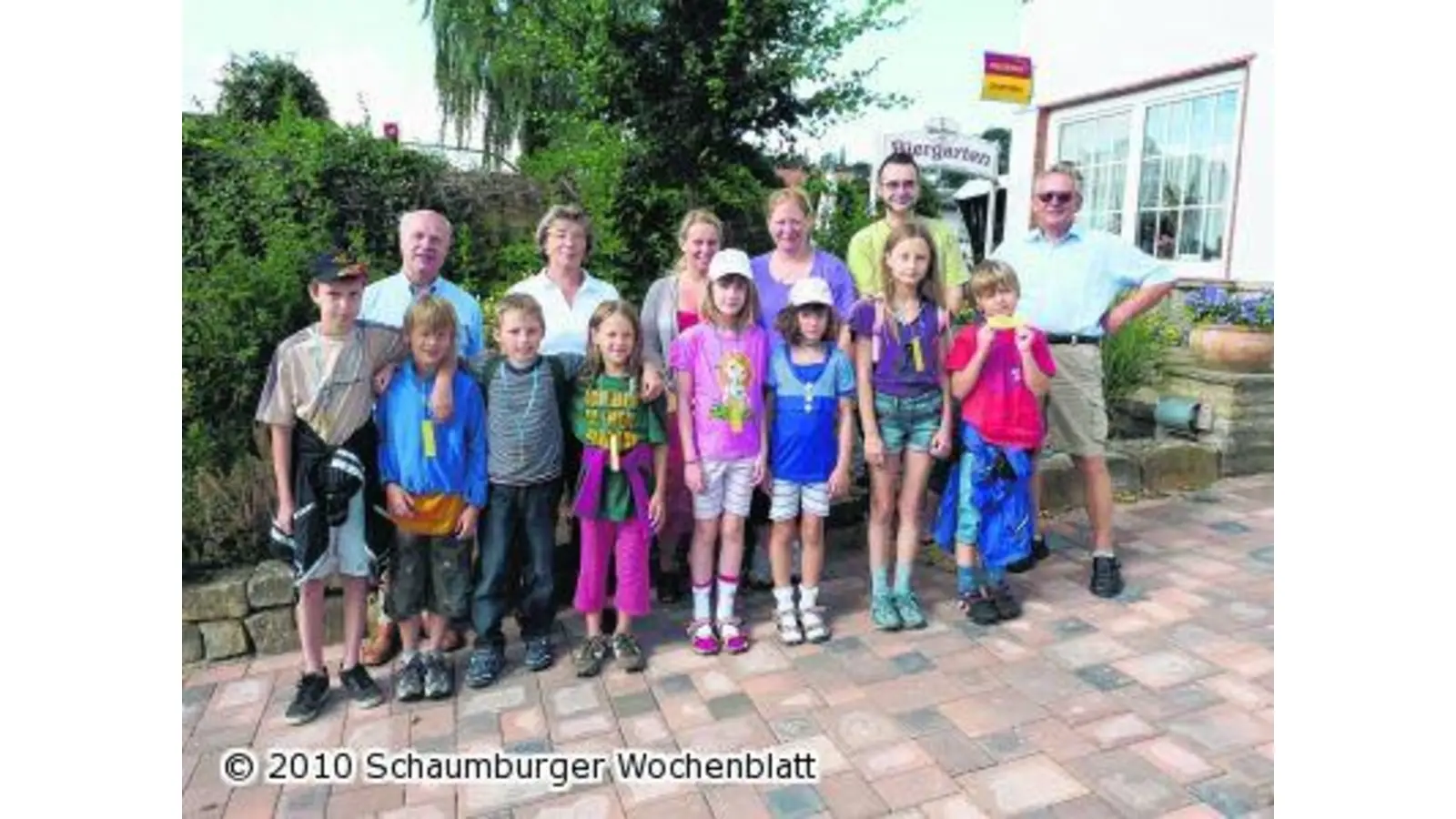 Kinder besichtigen Wahrzeichen (Foto: pd)