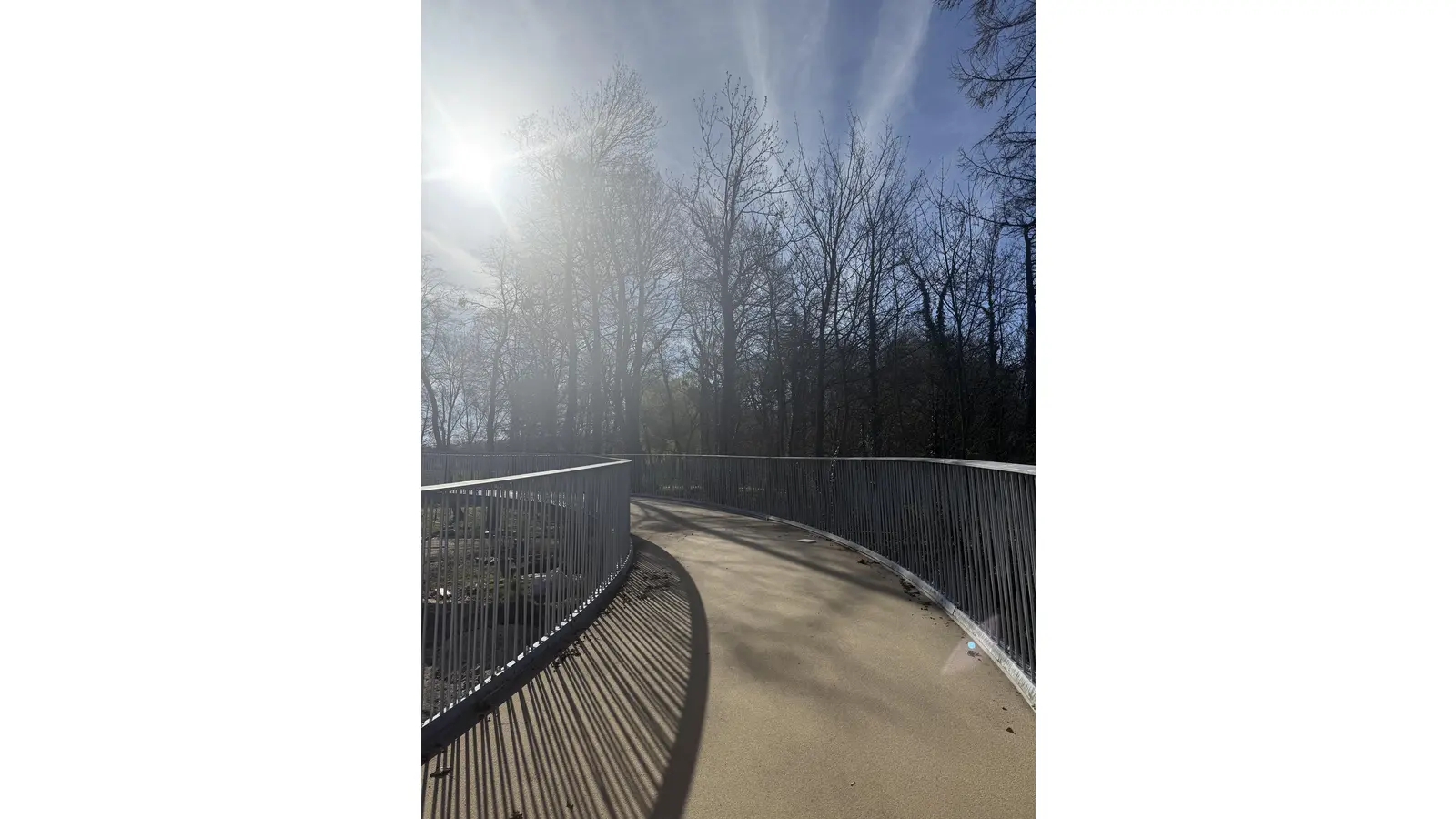 Letzte Arbeiten an der neuen B65-Brücke erfordern eine Teilsperrung. (Foto: Landesgartenschau Bad Nenndorf gGmbH)