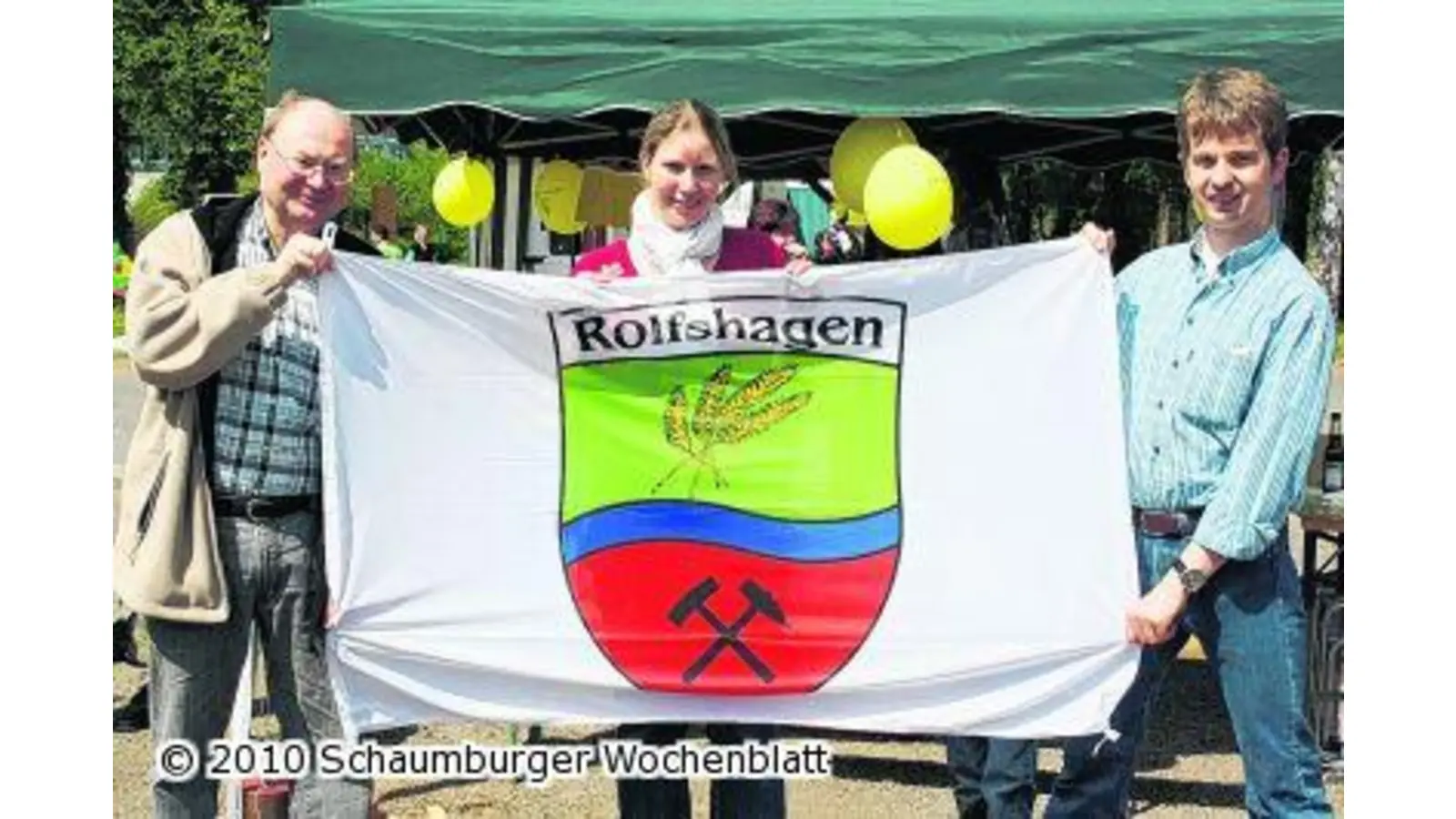 Nach der Chronik kommt jetzt die Fahne (Foto: tt)