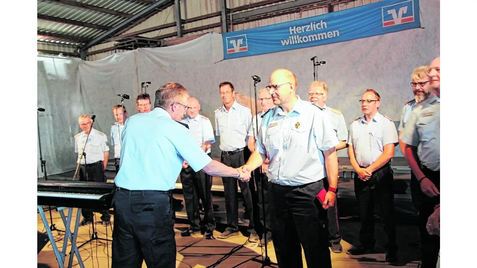 Besondere Ehrung für großes Engagement in der Feuerwehr (Foto: red)