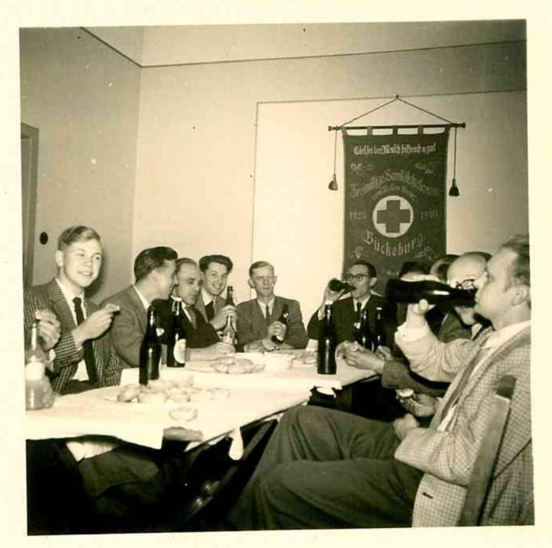 Auch die Gemeinschaftspflege war damals wie heute sehr wichtig. Das Bild stammt aus den 50er Jahren. (Foto: privat)