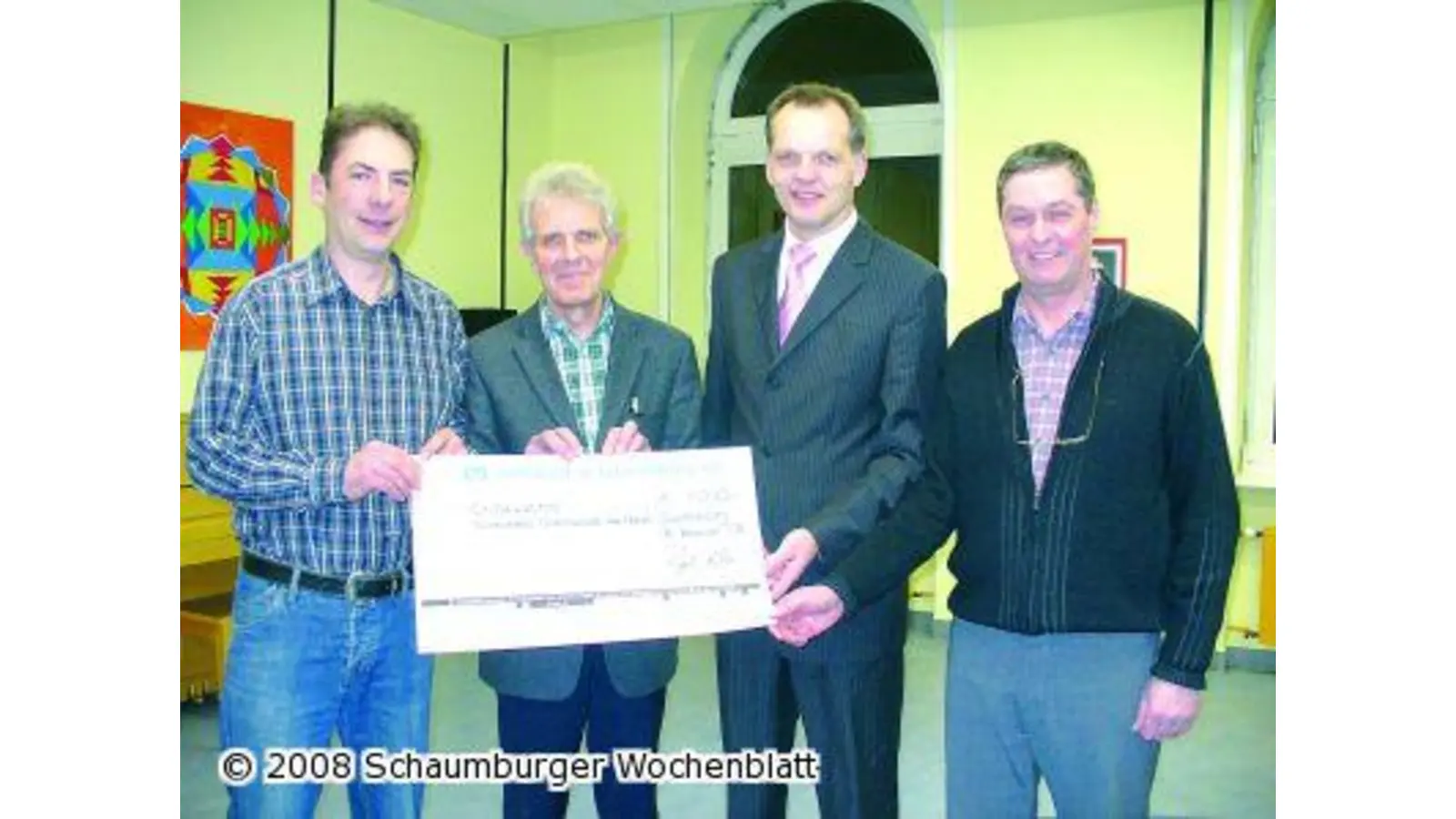 1000 Euro an Förderverein übergeben (Foto: hb)