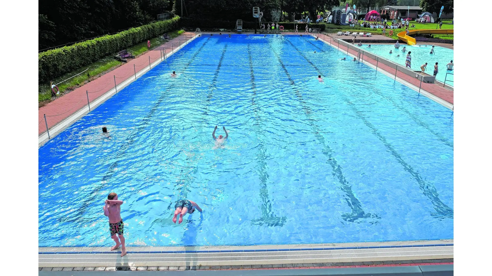 Der Wasserspaß beginnt (Foto: jl)
