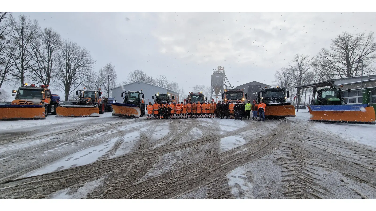 Die Mitarbeiter der Straßenmeisterei Stadthagen. (Foto: privat)
