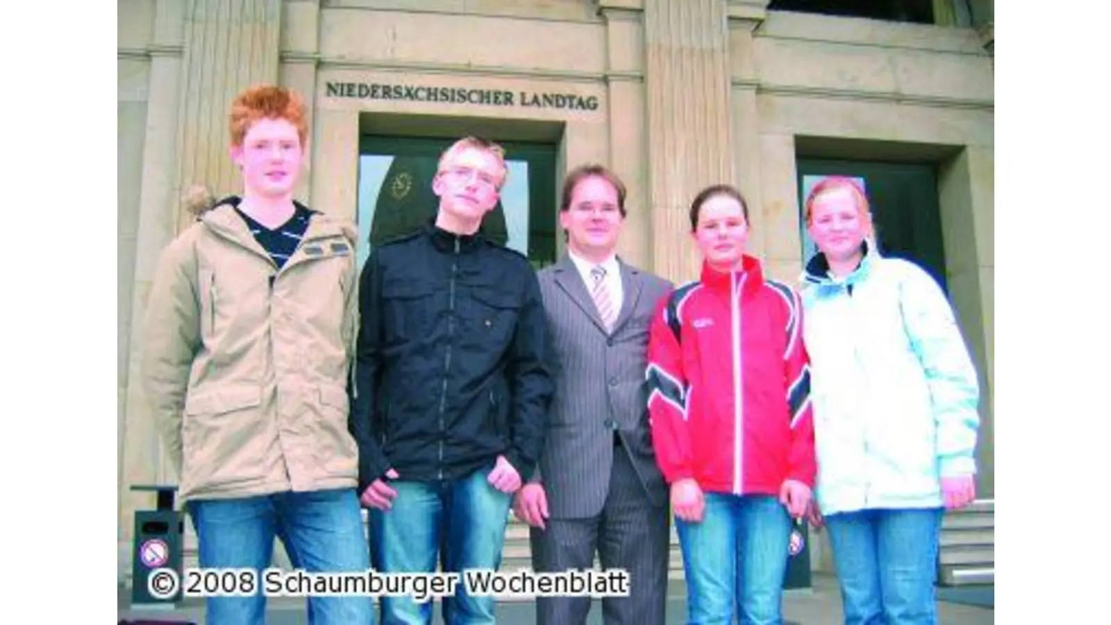 Vier zukünftige Politiker zu Besuch im Landtag (Foto: red)